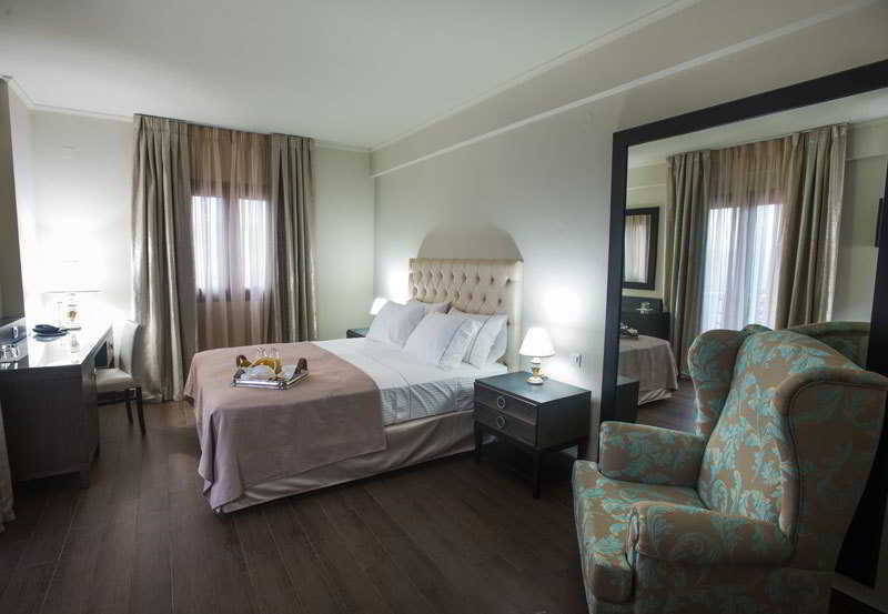 Theasis Hotel פרמיתיה מראה חיצוני תמונה