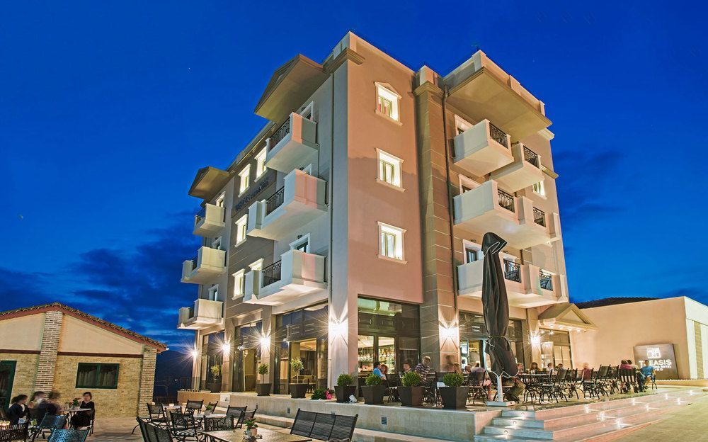 Theasis Hotel פרמיתיה מראה חיצוני תמונה