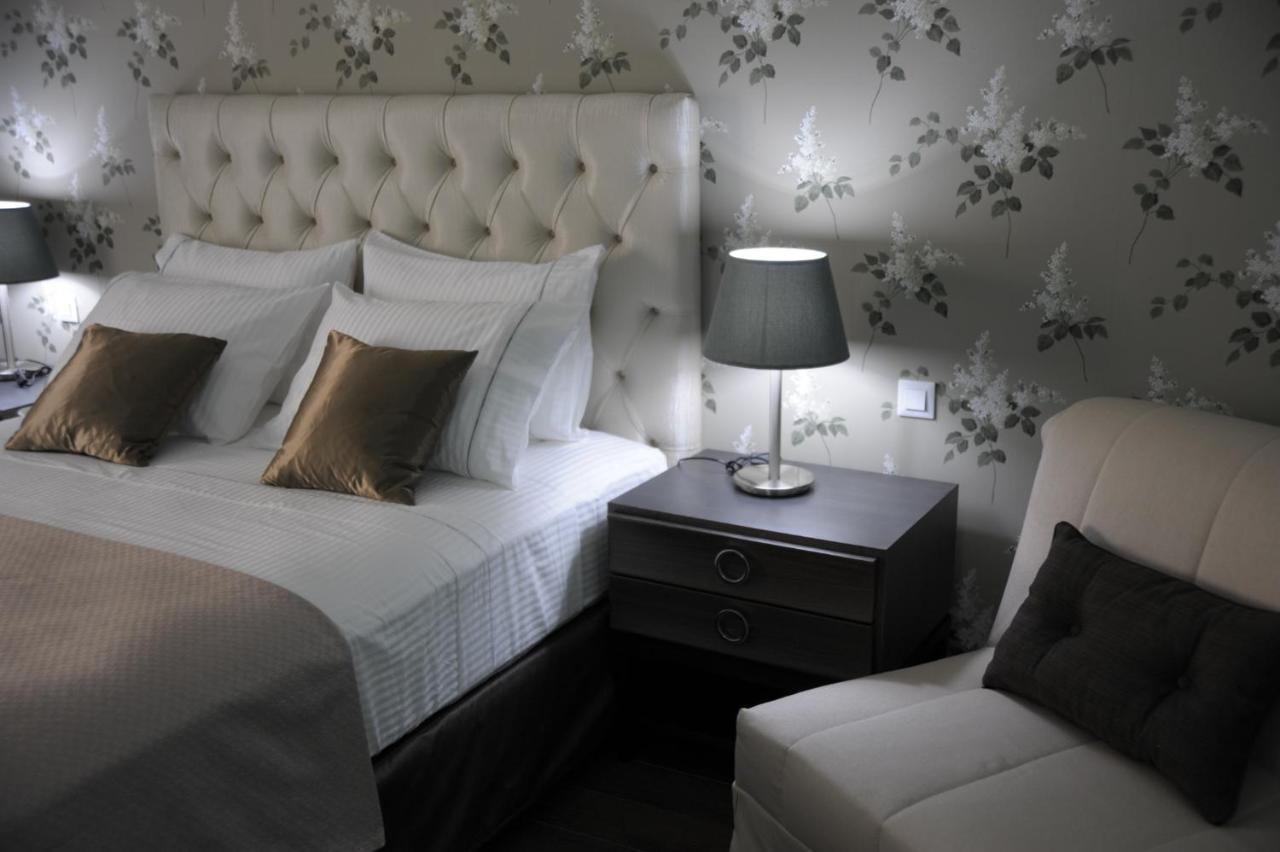Theasis Hotel פרמיתיה מראה חיצוני תמונה