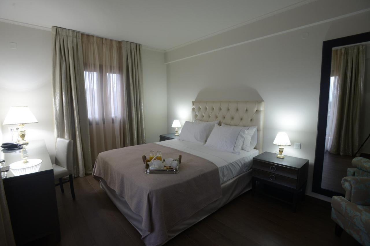 Theasis Hotel פרמיתיה מראה חיצוני תמונה